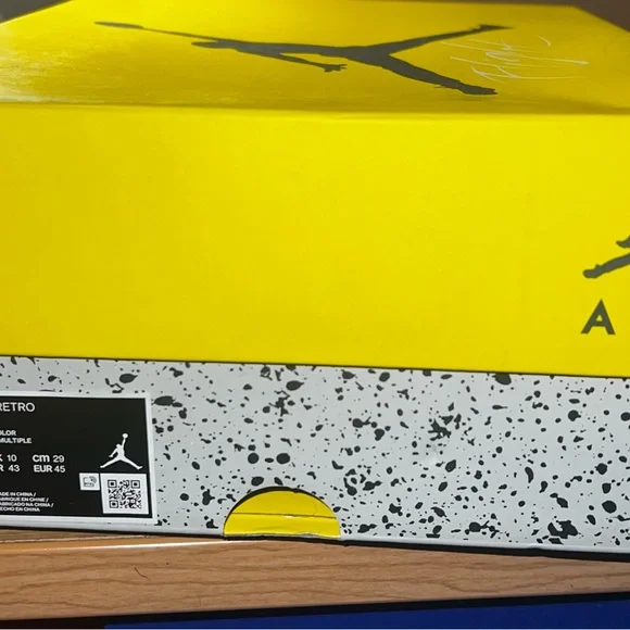 Jordan 4 retro (lightning) - Picture 8 of 10